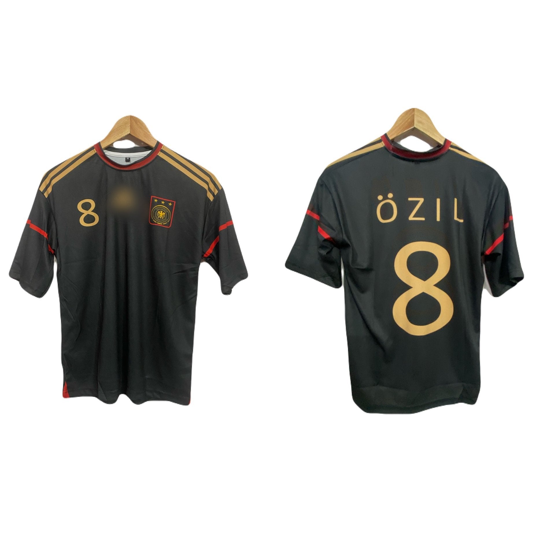 Vintage Germany 2010 Away Jersey – Özil #8 – Retro Loose Fit Football Shirt (Five-Sleeve Edition)